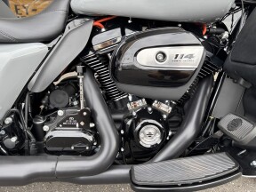2024 Harley-Davidson® Ultra Limited™ Billiard Gray thumb 1