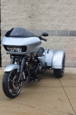 2024 Harley-Davidson® Road Glide® 3 FLTRT thumb 2