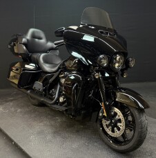 Harley-Davidson® Ultra Limited 2024 FLHTK BLACK thumb 3