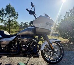 2026 Harley-Davidson® Road Glide™ FLTRX thumb 2