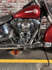 Harley-Davidson® Heritage Softail® Classic 2002 FLSTCI RICH RED W/STRIPES thumb 3