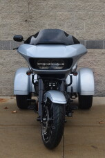 2024 Harley-Davidson® Road Glide® 3 FLTRT thumb 3