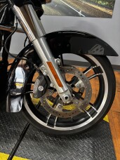 2017 Harley-Davidson® Street Glide® Special BLACK thumb 1