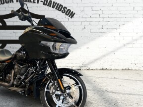 2026 Harley-Davidson® Road Glide® Vivid Black Black Trim thumb 2