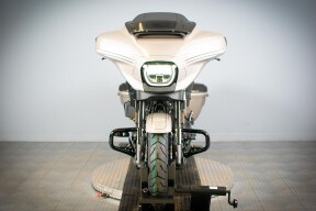 2023 Harley-Davidson® CVO™ Street Glide® FLHXSE thumb 2