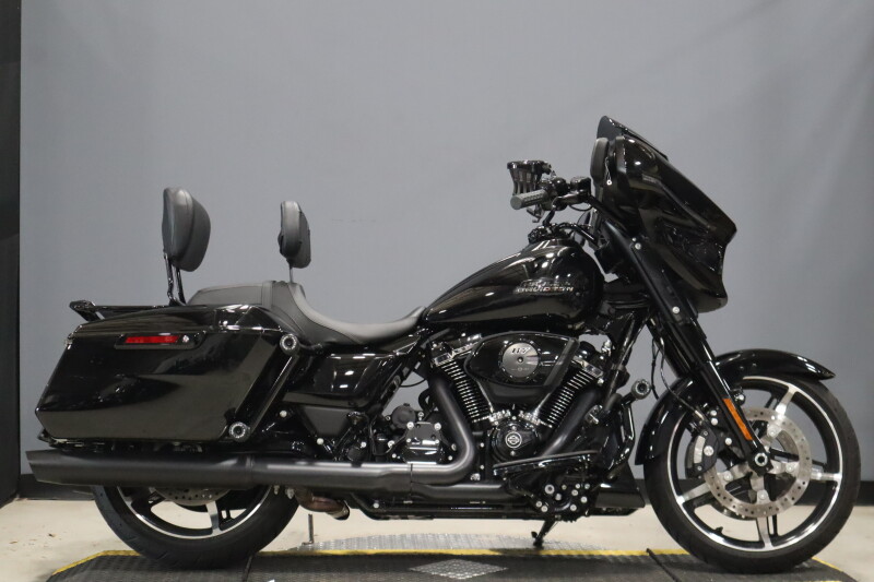 2024 Harley-Davidson® Street Glide® FLHX