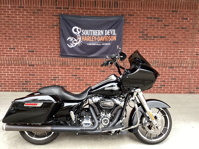 2022 Harley-Davidson® Road Glide® Vivid Black