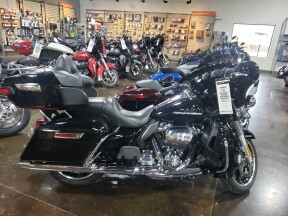 2022 Harley-Davidson® Ultra Limited Vivid Black thumb 0