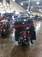 2022 Harley-Davidson® Ultra Limited Vivid Black thumb 1