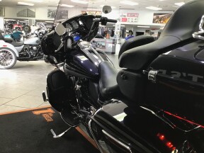 2019 Harley-Davidson® Ultra Limited Midnight Blue/Barracuda Silver thumb 0