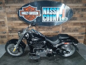 2026 Harley-Davidson® Fat Boy® Vivid Black Chrome Trim thumb 2