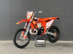 2026 KTM 300 EXC CHAMPION EDITION ORANGE thumb 2