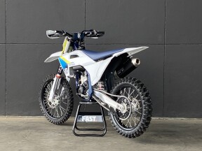 2025 HUSQVARNA FC250 WHITE thumb 0