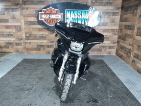 2026 Harley-Davidson® Street Glide Limited Vivid Black Chrome Trim thumb 3