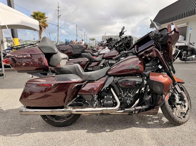 2024 Harley-Davidson® CVO™ Street Glide® Copperhead