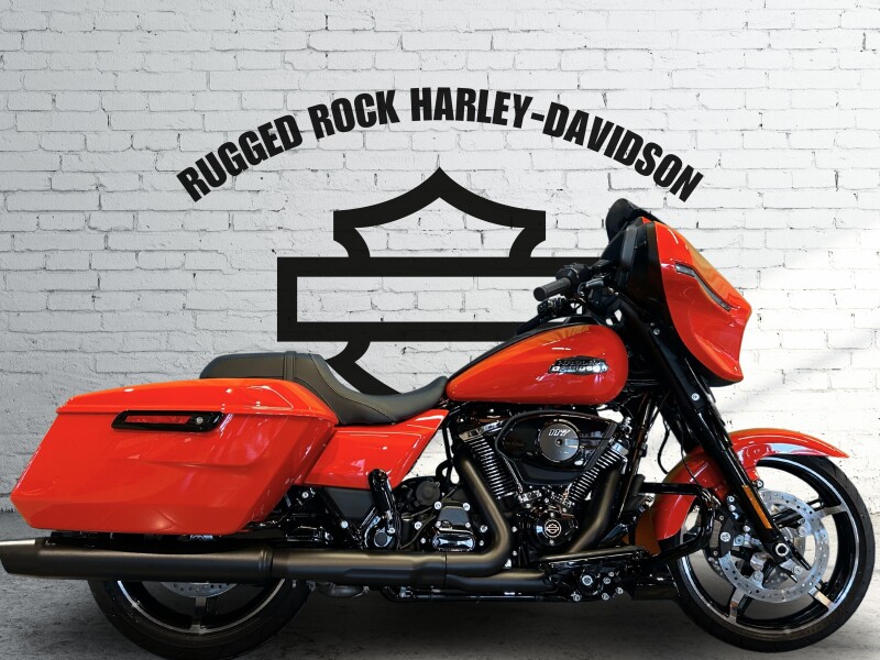 2026 Harley-Davidson® Street Glide™ Blood Orange Black Trim
