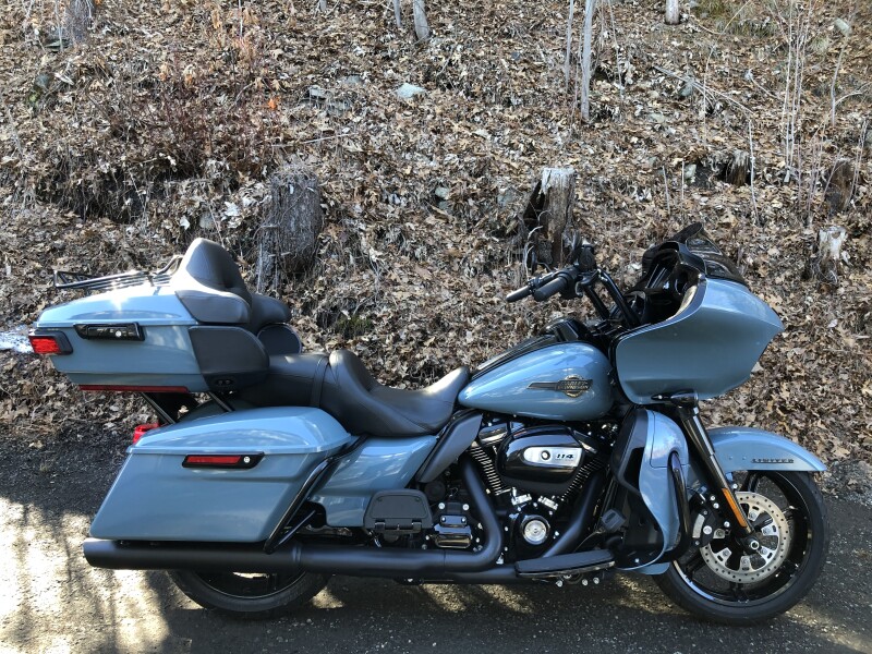 2024 Harley-Davidson® Road Glide® Limited Sharkskin Blue