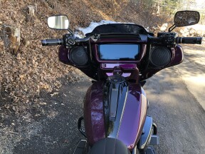 2025 Harley-Davidson® CVO™ Street Glide™ Poison Berry thumb 0