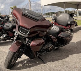 2024 Harley-Davidson® CVO™ Street Glide® Copperhead thumb 3