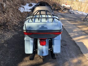 2024 Harley-Davidson® Road Glide® Limited Sharkskin Blue thumb 1