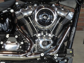 2026 Harley-Davidson® Street Bob® FXBB thumb 2