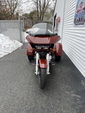 2024 Harley-Davidson® Road Glide® 3 Red Rock thumb 2