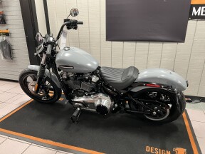 2026 Harley-Davidson® Street Bob® Dark Billiard Gray Chrome Cast Wheels thumb 3