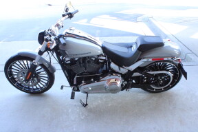2024 Harley-Davidson® Breakout® 117 Billiard Gray thumb 1