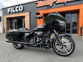 2026 Harley-Davidson® Road Glide® Olive Steel Metallic / Vivid Black Chrome Trim thumb 2