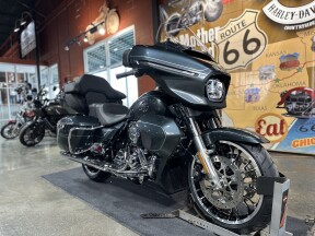 Harley-Davidson® Street Glide Limited 2026 FLHXL IRON HORSE MTLC W/ PINSTRIP thumb 2