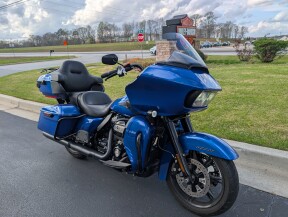 2024 Harley-Davidson® Road Glide® Limited Blue Burst thumb 3