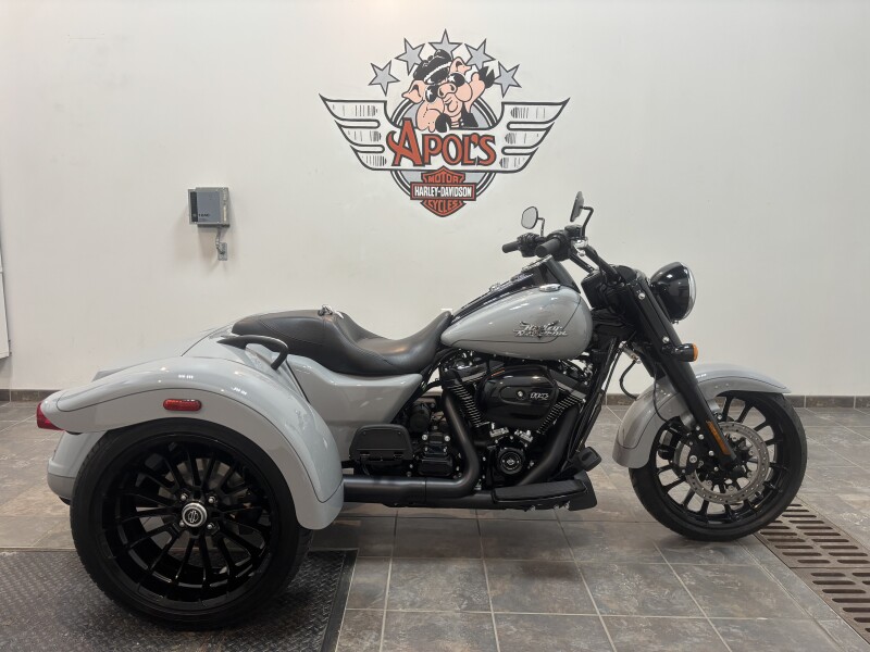 2024 Harley-Davidson® Freewheeler® Billiard Gray