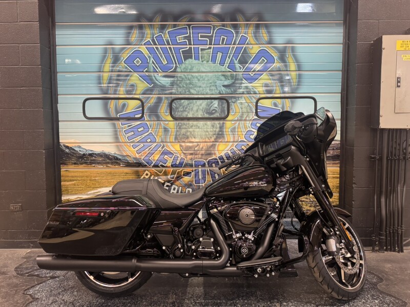 2026 Harley-Davidson® Street Glide® Vivid Black Black Trim