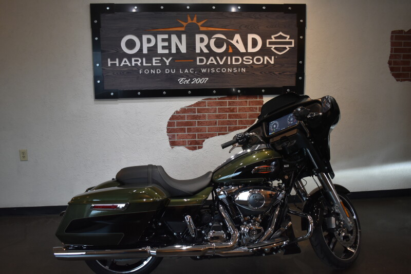 2026 Harley-Davidson® Street Glide® Olive Steel Metallic / Vivid Black Chrome Trim