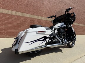 2016 Harley-Davidson® CVO™ Street Glide® White Amethyst with Black Licorice Flames thumb 1