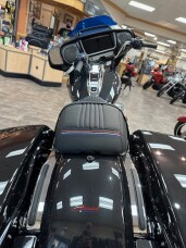 2026 Harley-Davidson® Street Glide® Midnight Ember Chrome Trim thumb 1