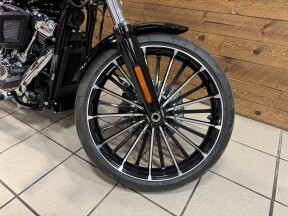 2026 Harley-Davidson® Breakout® Vivid Black Chrome Trim FXBR thumb 1