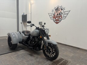 2024 Harley-Davidson® Freewheeler® Billiard Gray thumb 3