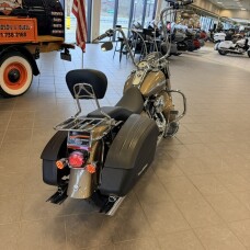 2005 Harley-Davidson Road King Classic FLHRSI thumb 1