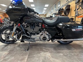 2026 Harley-Davidson® Street Glide® Midnight Ember Chrome Trim thumb 2