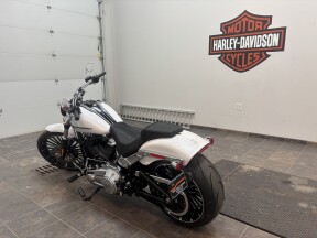 2024 Harley-Davidson® Breakout® 117 White Onyx Pearl thumb 1