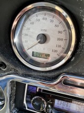 2010 Harley-Davidson® Street Glide® Brilliant Silver thumb 1