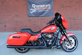 2026 Harley-Davidson® Street Glide® Blood Orange Black Trim thumb 3