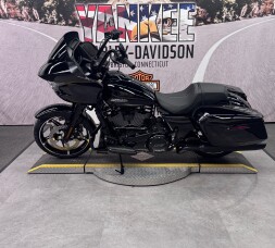 2026 FLTRX Road Glide®  thumb 1