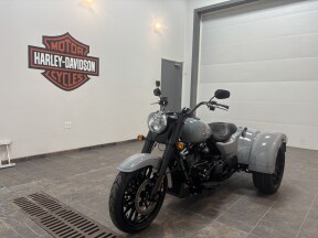 2024 Harley-Davidson® Freewheeler® Billiard Gray thumb 0