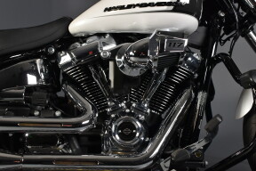 2024 Harley-Davidson® Breakout™ 117 FXBR thumb 2