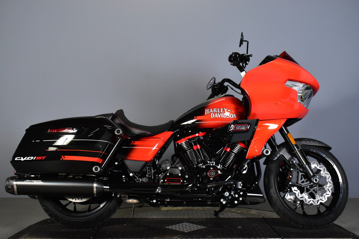 2026 Harley-Davidson® CVO Road Glide ST FLTRXSTSE