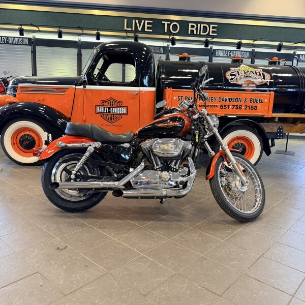 2005 Harley-Davidson Sportster 1200 Custom XL1200C