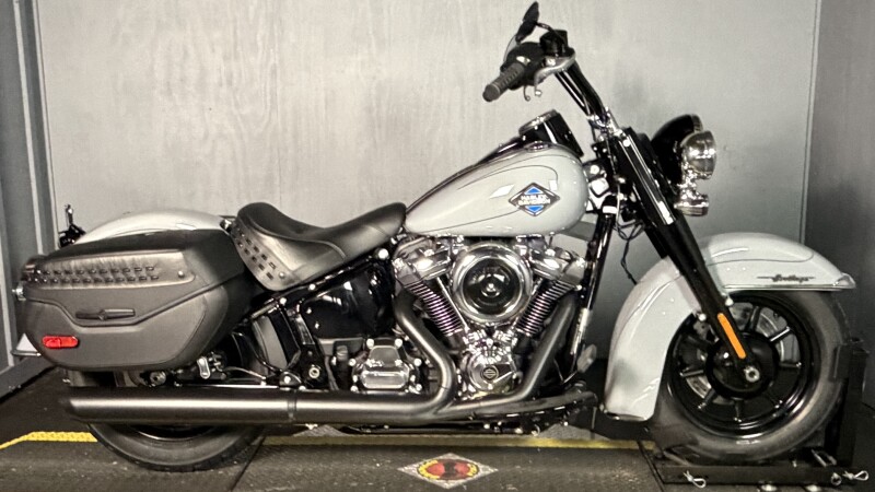 2026 Harley-Davidson® Heritage Classic®  FLHC  DRK BILIARD GRY