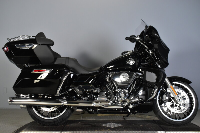 2026 Harley-Davidson® Street Glide Limited FLHXL
